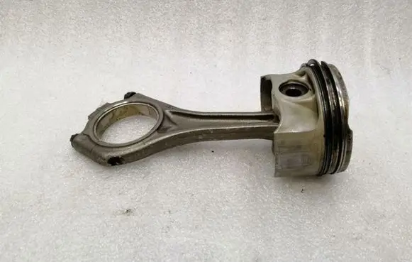 BMW 7 F01 F02 F03 F04 Piston with connecting rod 11247559458