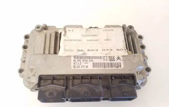 Citroen C4 I Engine control unit/module 9662307380