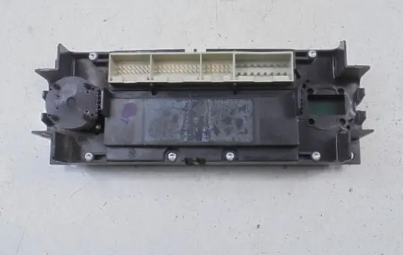 Volkswagen Polo III 6N 6N2 6NF Air conditioning/heating control unit 