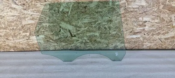 Volvo V50 Rear door window glass 