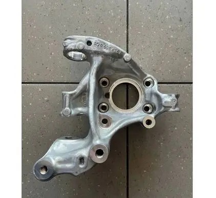 Volkswagen Golf VII Rear wheel hub spindle/knuckle 5Q0505435F