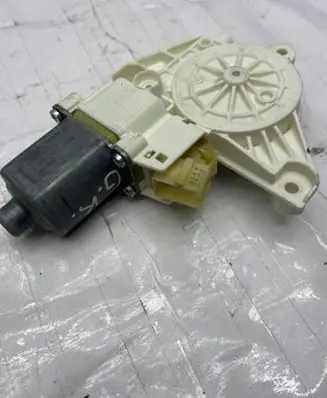 Mercedes-Benz GL X164 Rear door window regulator motor A2518200108 0809 996150200