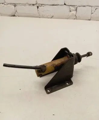Iveco Daily 35.8 - 9 Clutch master cylinder