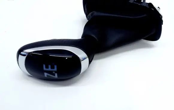 Renault Zoe Gear lever shifter trim leather/knob 969355271R