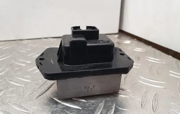 Subaru Outback Heater blower motor/fan resistor 0778000780