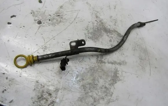 Nissan X-Trail T32 Oil level dip stick 111518504R