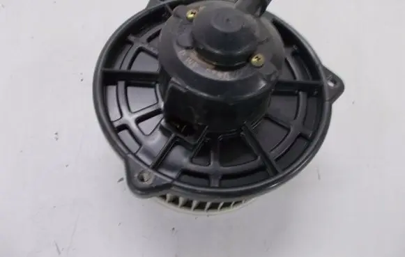 Mazda 121 Heater fan/blower 