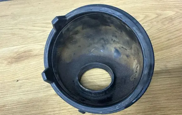 Volvo XC90 Fuel tank cap trim 9141411