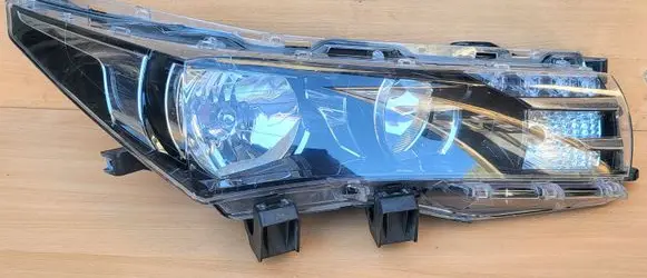 Toyota Corolla E160 E170 Headlight/headlamp