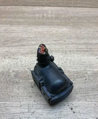 Volkswagen Golf VI Plug wire 3C0906379