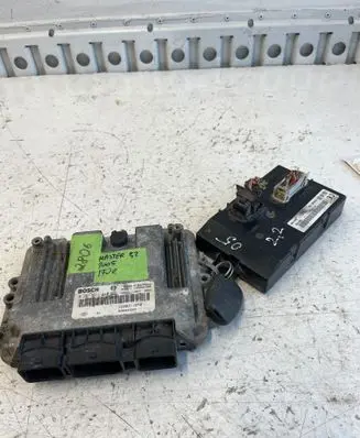 Renault Master II Engine control unit/module 1039S07296 8200442263 8200311550