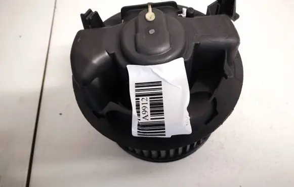 Nissan Note (E11) Heater fan/blower f667217d