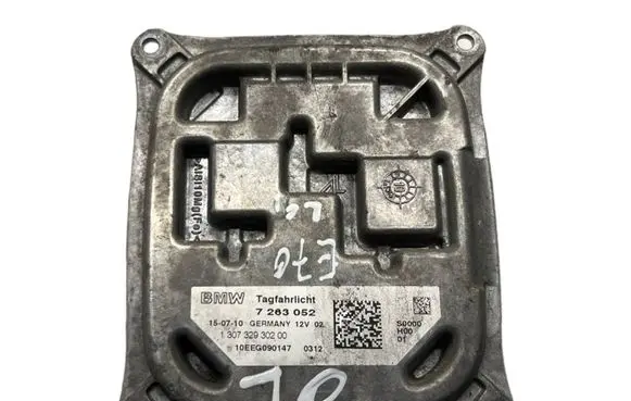 BMW X5 E70 Headlight ballast module Xenon 7263052