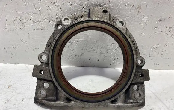 Volkswagen PASSAT B4 other engine part 055103173B