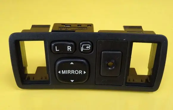 Toyota Avensis T250 Wing mirror switch 183575 777669