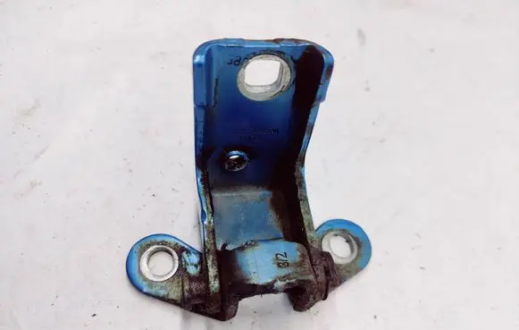 Ford Mondeo Mk III Rear door lower hinge 93BBF26806AK