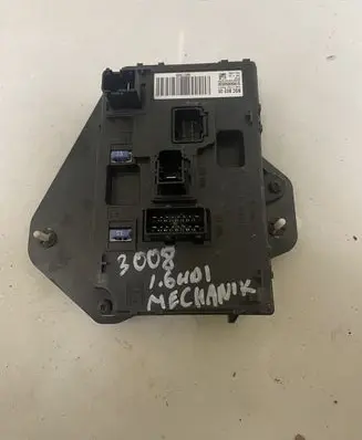 Peugeot 3008 I Fuse box set 9665778480