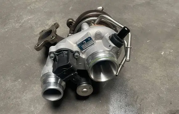 Volvo XC40 Turbo 32561308