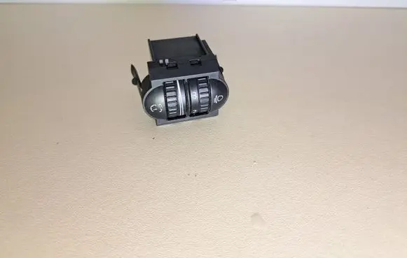 Volkswagen Golf V Headlight level height control switch 1K0941333A