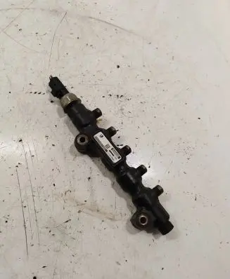 Citroen C4 I Fuel main line pipe 9654592680
