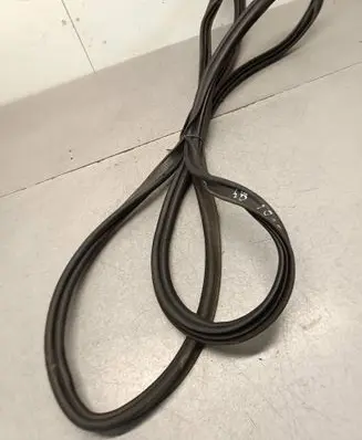 Audi Q3 8U Trunk rubber seal (body) 