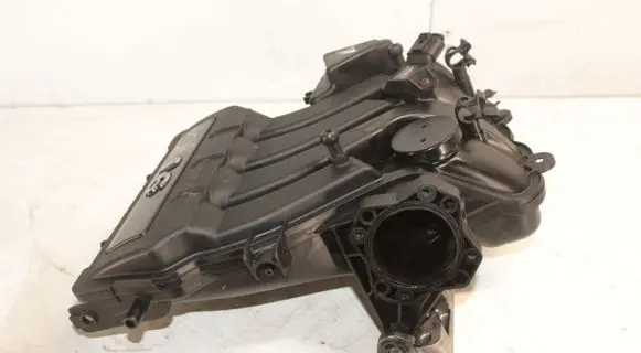 Audi A3 S3 8P Intake manifold 06A133185LE