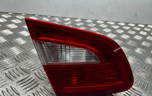 Skoda Superb B6 (3T) Tailgate rear/tail lights 3T5945093 030209 3T5945259