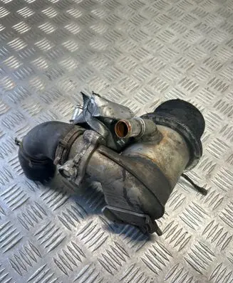 Skoda Octavia Mk3 (5E) EGR valve cooler 04L131512BH