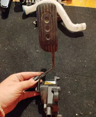Nissan Note (E11) Accelerator throttle pedal 2669A 2669A00184