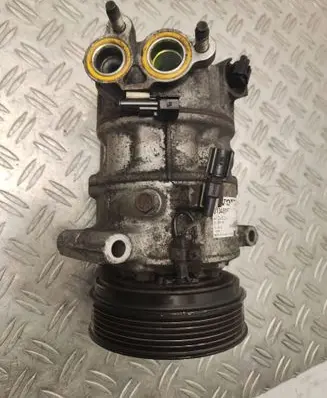 Volvo V40 Air conditioning (A/C) compressor (pump) 31348965