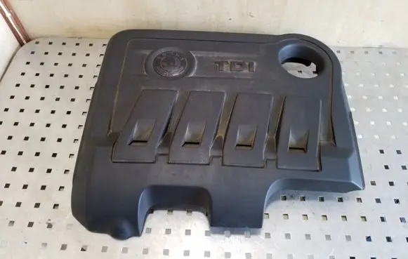Skoda Superb B6 (3T) Engine cover (trim) 03L103925AA