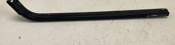 Toyota Sienna XL40 IV Rear door windshield rail