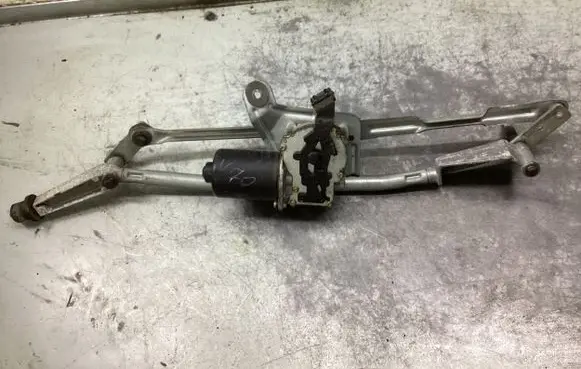 Volvo V70 Front wiper linkage and motor 09151848