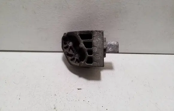 Maserati Ghibli Radiator mount bracket 