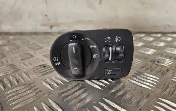 Audi A3 S3 8P Light switch 8P1941531S 04056725 0525