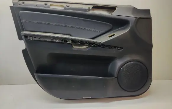 Mercedes-Benz ML W164 Front door card panel trim A1647201370 0225450426