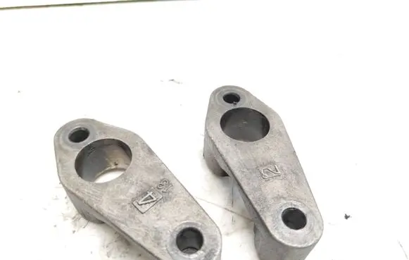 Mazda 6 Camshaft holder 