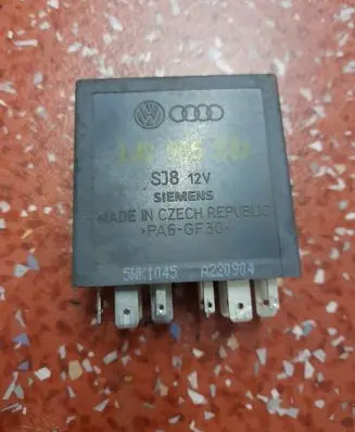 Volkswagen PASSAT B5 Other relay 1J0955531 5WK1045