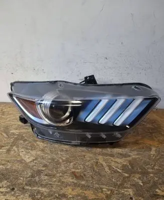 Ford Mustang VI Headlight/headlamp RHH550