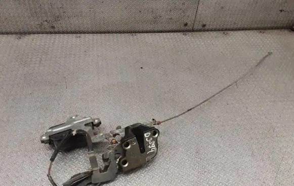Suzuki Vitara (ET/TA) Front door lock 8327066A00