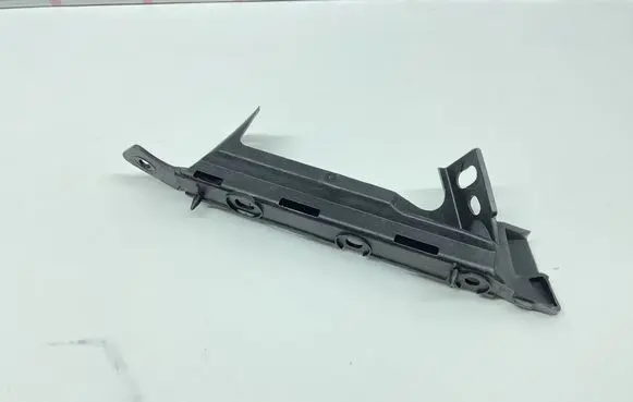Seat Ibiza IV (6J,6P) Front bumper mounting bracket 6J0807184