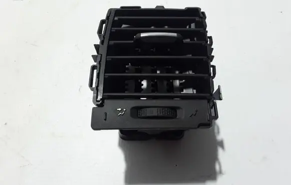 Opel Vivaro Dash center air vent grill 687507181R