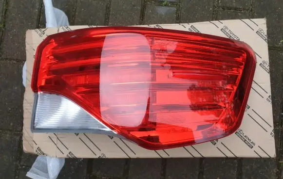 Headlight washer spray nozzle