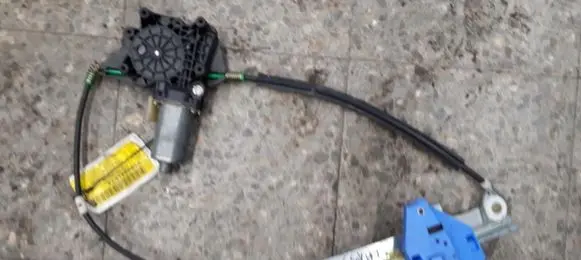 Ford Mondeo MK II Rear window lifting mechanism without motor 93BBF27001B