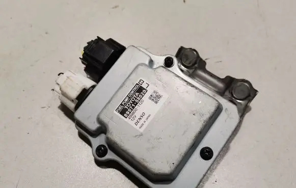 Lexus RX 450H Fuel injection pump control unit/module 8957158020