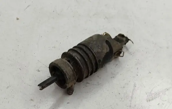 Opel Astra G Windscreen/windshield washer pump
