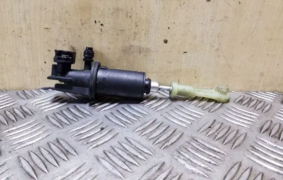 Citroen C4 I Picasso Clutch master cylinder 9670324580