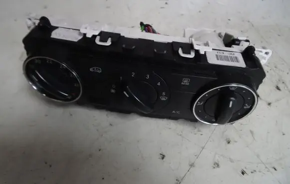 Mercedes-Benz B W245 Climate control unit