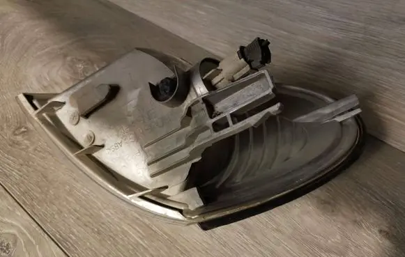 Nissan Almera N16 Front indicator light E21495 9708011A