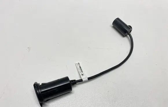 Dodge RAM 1500 DS USB socket connector 68158770AB